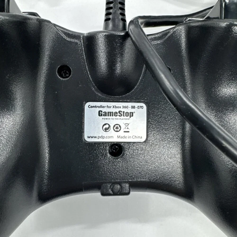 Microsoft Xbox 360 Lot Black White Controllers Wired Wireless Remote UNTESTED